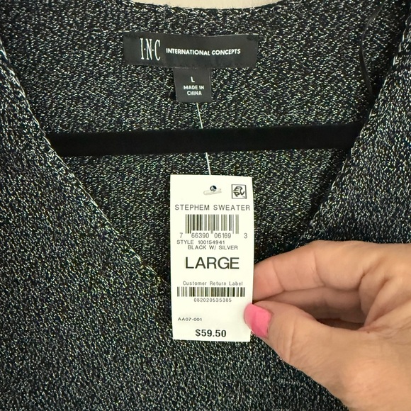 NWT INC Silver Sparkle Heathered V-Neck Sweater Large Get your “Shimmer On” - Picture 2 of 9